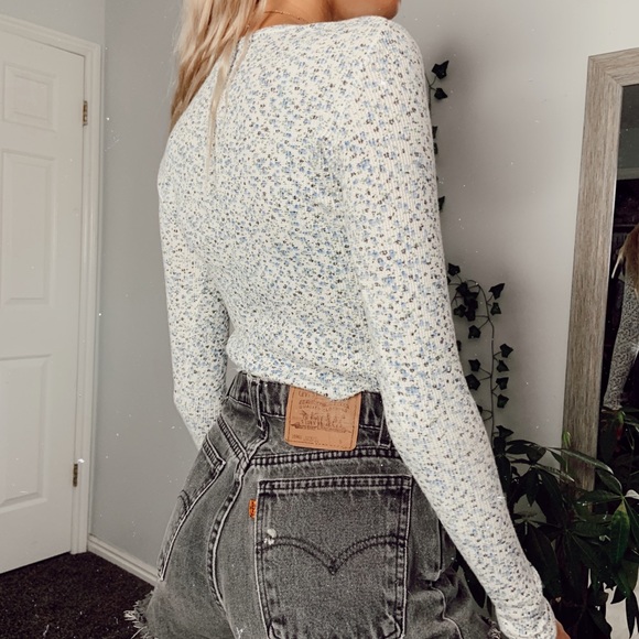 sold on @bluehoneythrift insta <3 - Picture 5 of 5